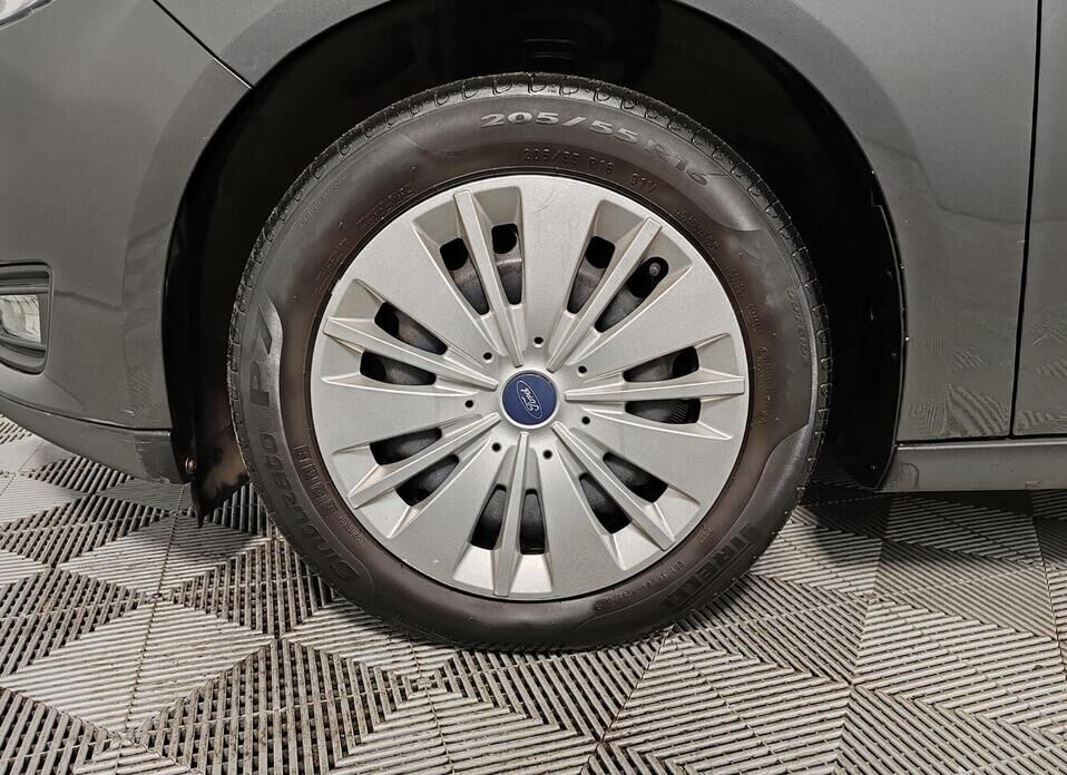 Ford Focus, III Рестайлинг 1.6 AMT (125 л.с.)