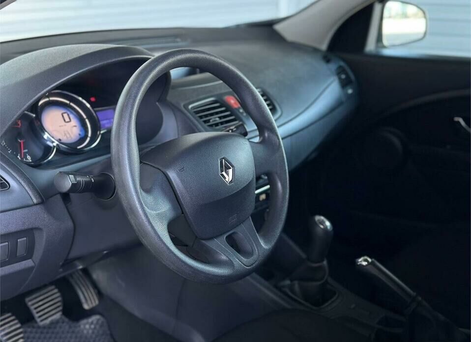 Renault Megane 1.6 MT (106 л.с.)
