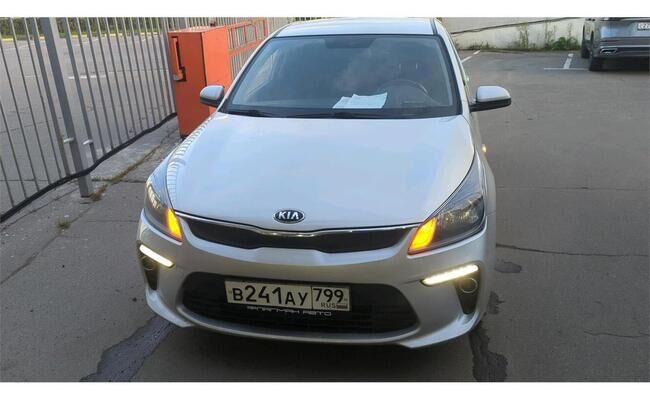 Kia Rio 1.6 AT (123 л.с.)