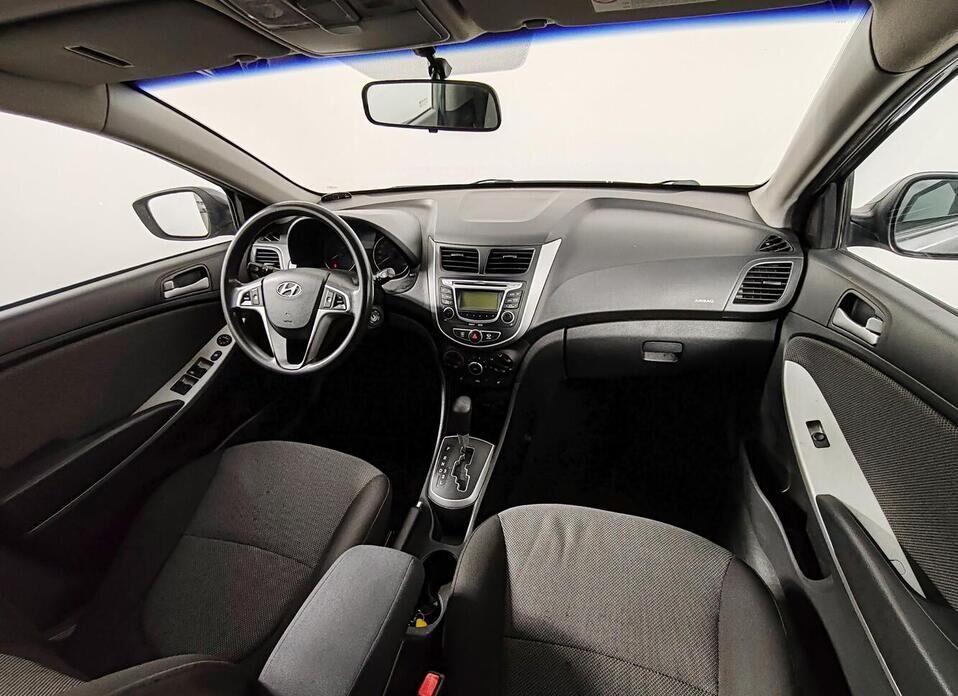 Hyundai Solaris, I 1.6 AT (123 л.с.)