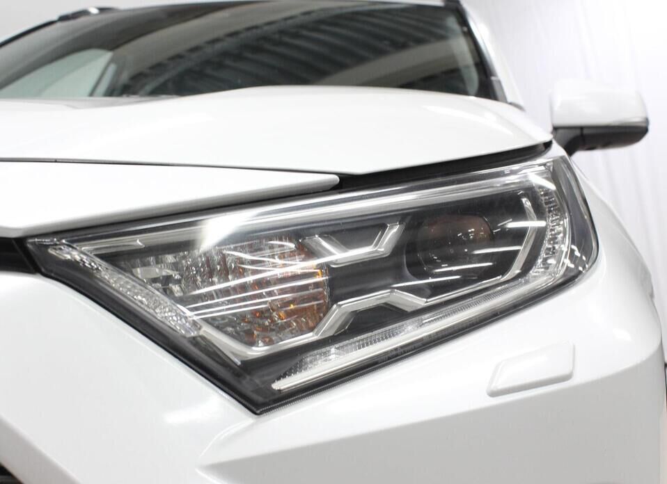 Toyota RAV4 2.5 AT (199 л.с.) 4WD