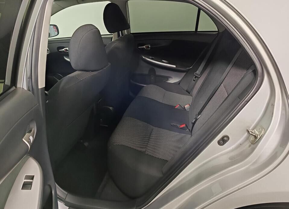 Toyota Corolla 1.6 AT (124 л.с.)