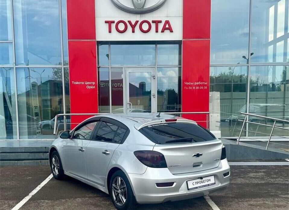 Chevrolet Cruze 1.6 MT (109 л.с.)