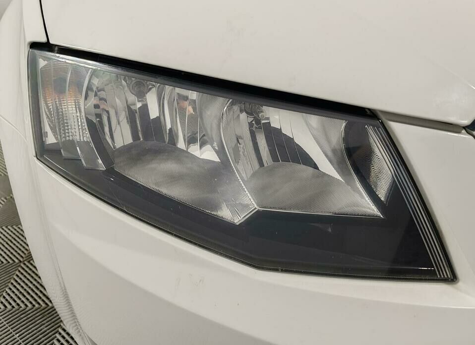 Skoda Octavia 1.6 AT (110 л.с.)