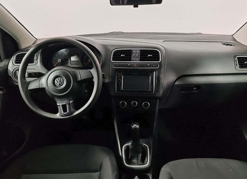 Volkswagen Polo, V 1.6 MT (105 л.с.)