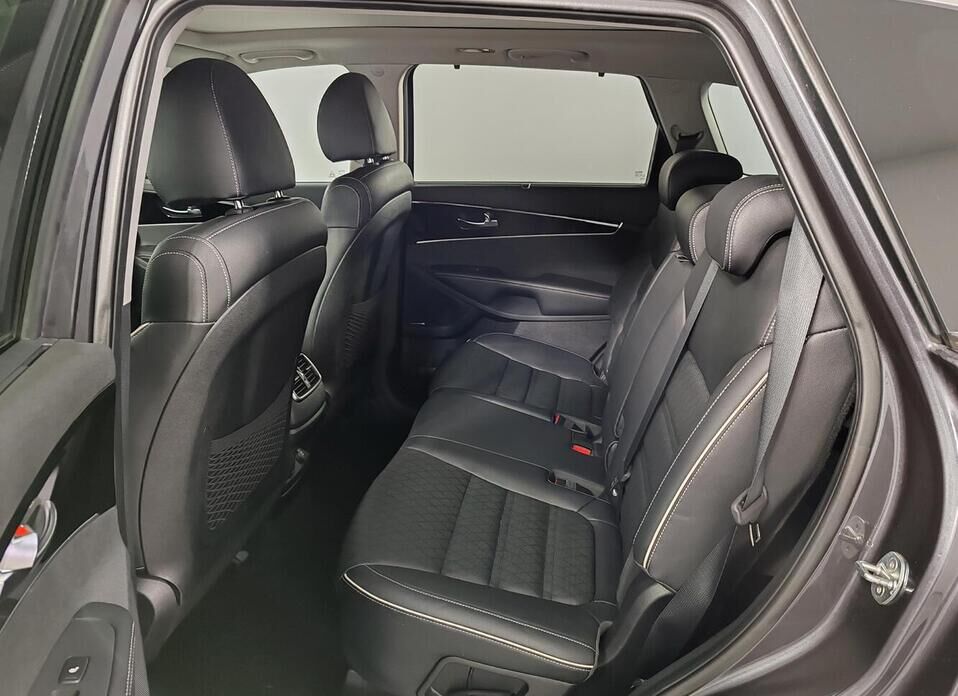 Kia Sorento 2.2d AT (200 л.с.) 4WD