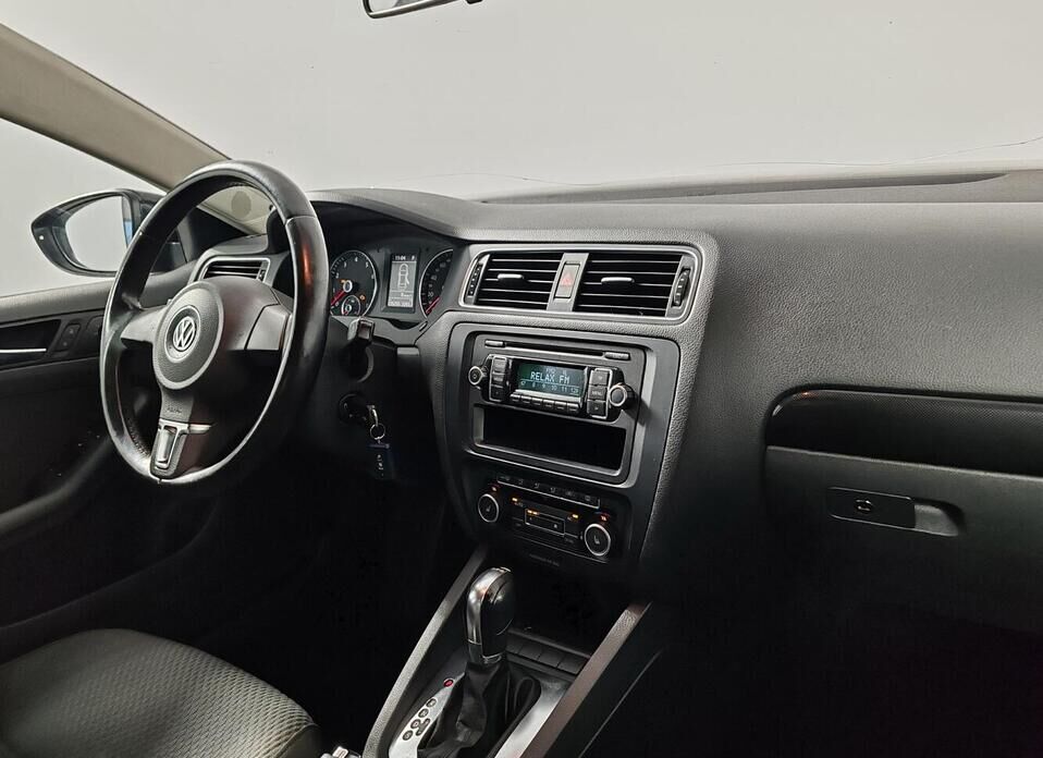 Volkswagen Jetta, VI 1.4 AMT (122 л.с.)