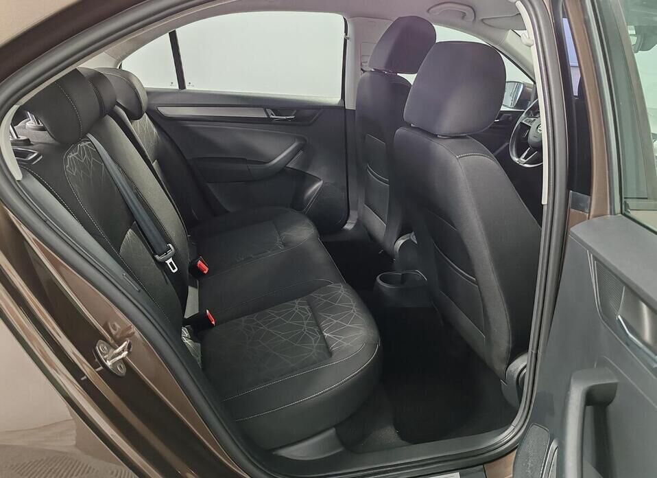 Skoda Rapid, I Рестайлинг 1.6 AT (110 л.с.)