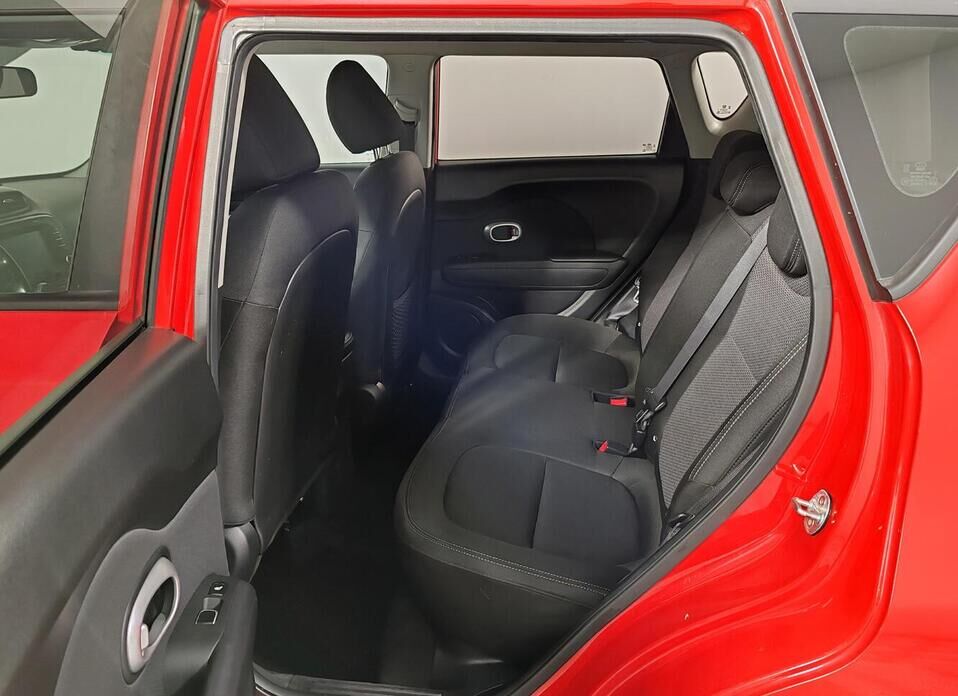 Kia Soul 1.6 AT (132 л.с.)
