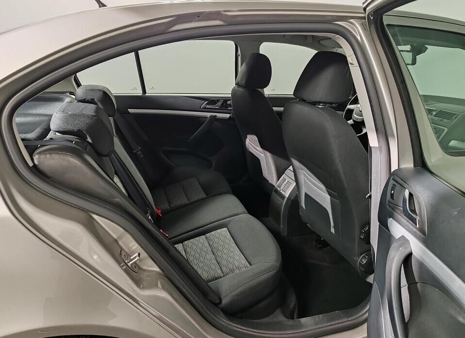 Skoda Octavia, II (A5) Рестайлинг 1.4 AMT (122 л.с.)