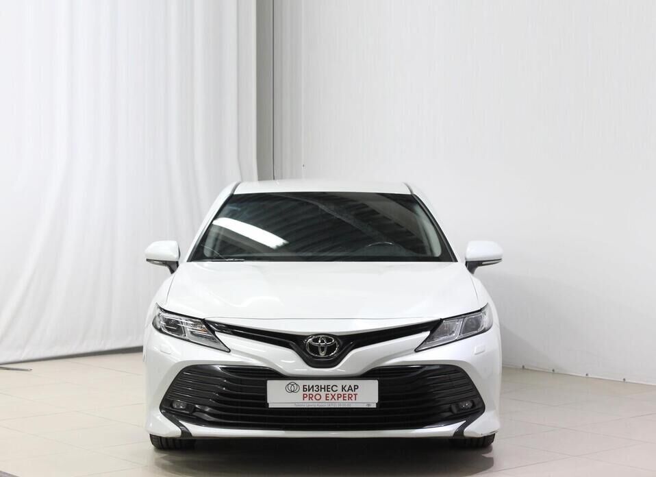 Toyota Camry 2.5 AT (181 л.с.)