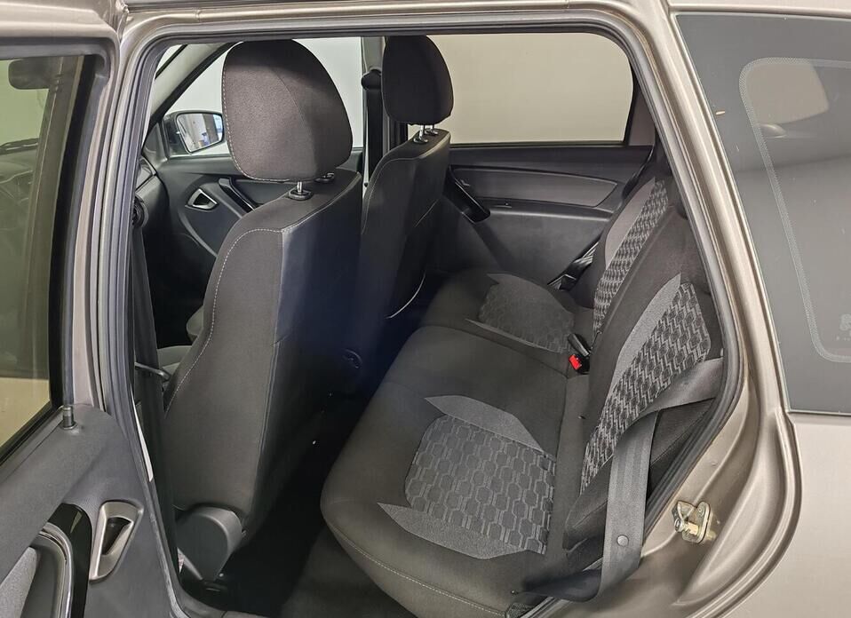 LADA (ВАЗ) Granta Cross 1.6 AMT (106 л.с.)