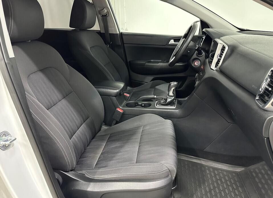 Kia Sportage, IV 2.0 MT (150 л.с.)