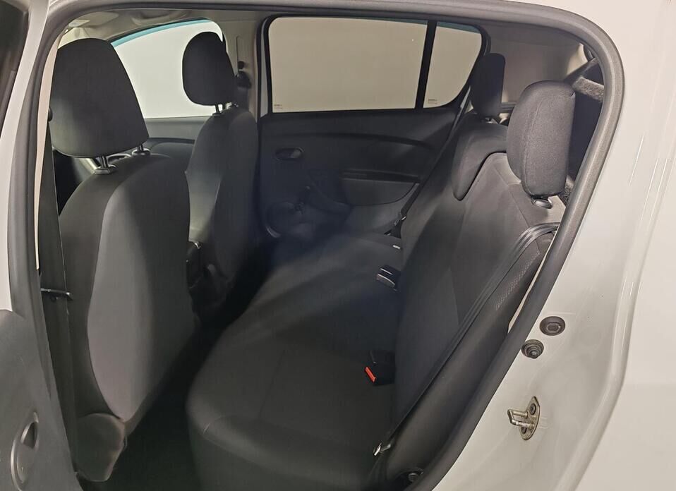 Renault Sandero, II Рестайлинг 1.6 MT (82 л.с.)