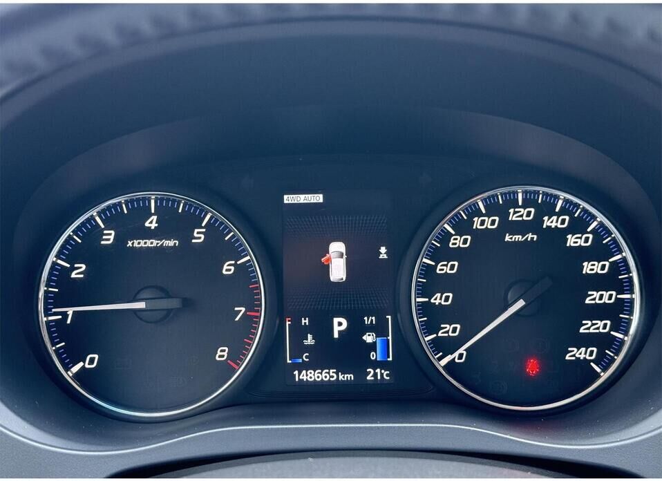 Mitsubishi Outlander, III Рестайлинг 2 2.4 CVT (167 л.с.) 4WD