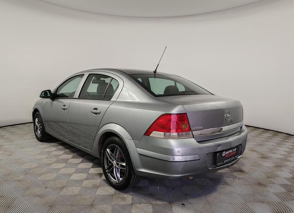 Opel Astra, H Рестайлинг 1.6 MT (115 л.с.)