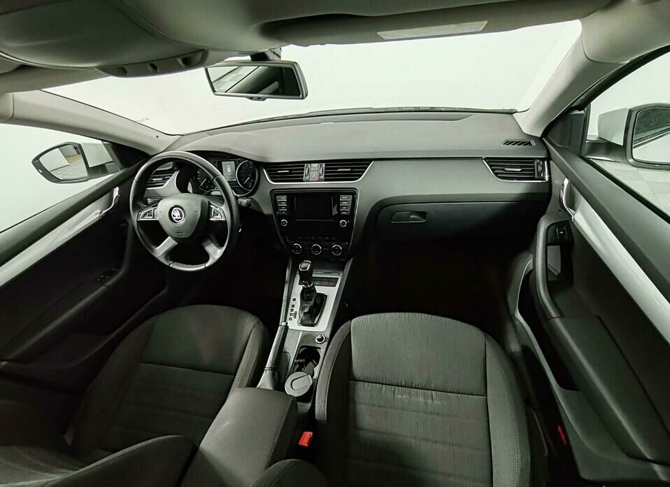 Skoda Octavia 1.6 AT (110 л.с.)