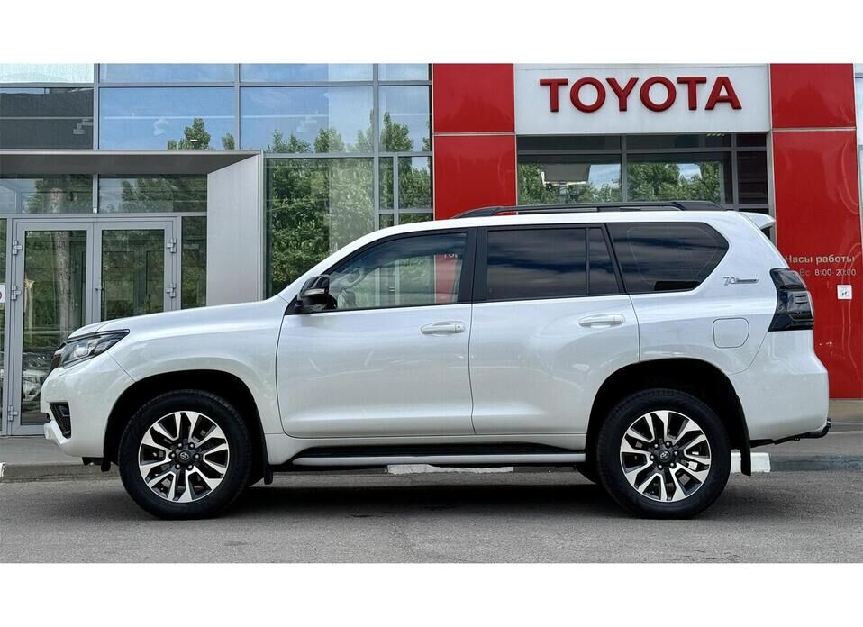 Toyota Land Cruiser Prado, 150 Series Рестайлинг 3 4.0 AT (249 л.с.) 4WD