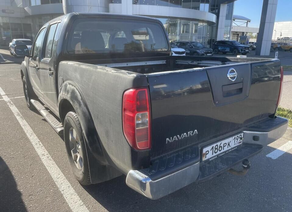 Nissan Navara (Frontier), III (D40) 2.5d AT (174 л.с.) 4WD