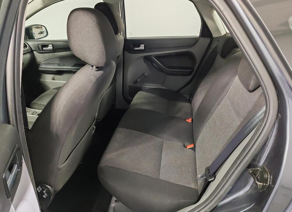 Ford Focus, II Рестайлинг 1.6 AT (100 л.с.)