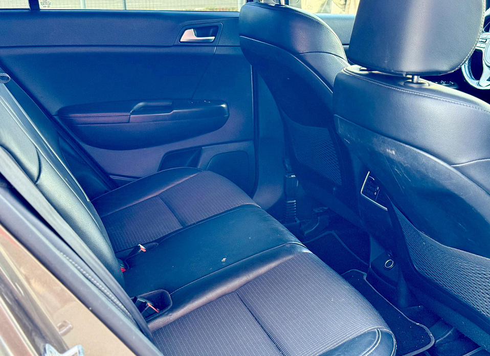 Kia Sportage, IV 2.0 AT (150 л.с.)