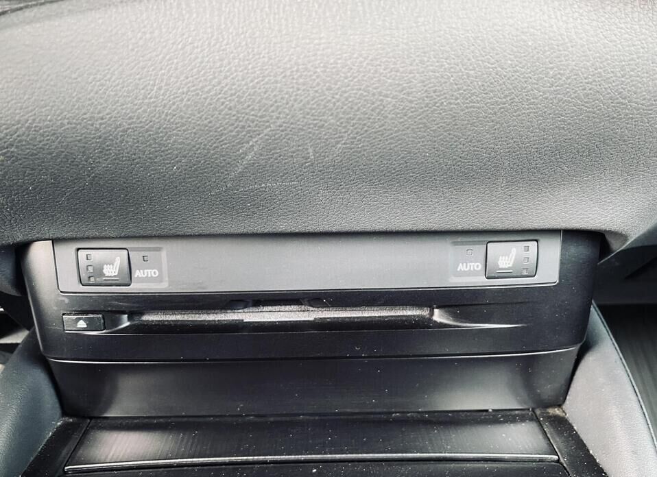 Lexus ES, VII 250 2.5 AT (200 л.с.)