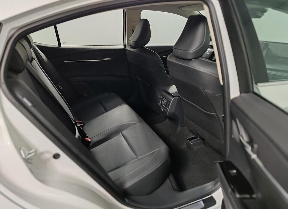 Toyota Camry, IX (XV80) China Market 2.0 CVT (173 л.с.)