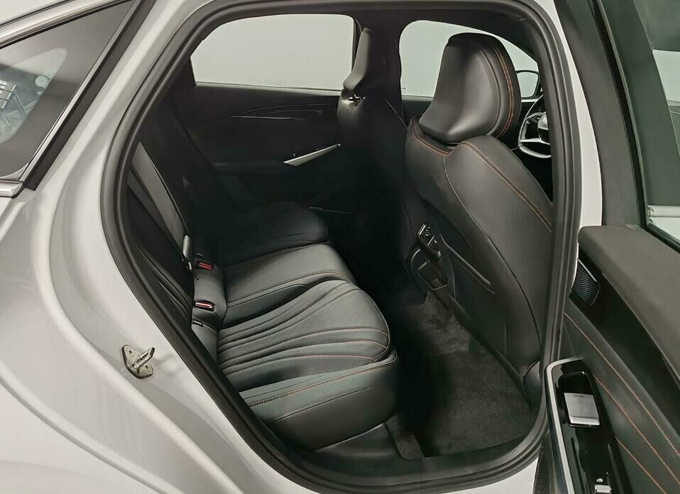 Geely Preface 2.0 AMT (200 л.с.)