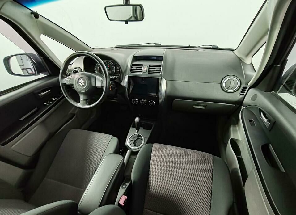 Suzuki SX4 1.6 AT (107 л.с.)
