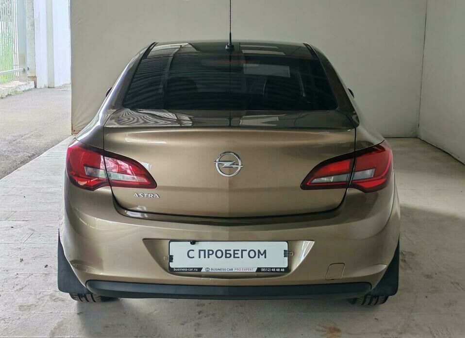 Opel Astra 1.6 MT (115 л.с.)