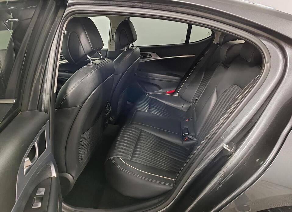 Genesis G70, I 2.0 AT (197 л.с.) 4WD