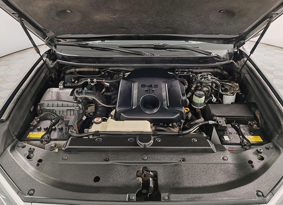 Toyota Land Cruiser Prado, 150 Series Рестайлинг 2 2.8d AT (177 л.с.) 4WD