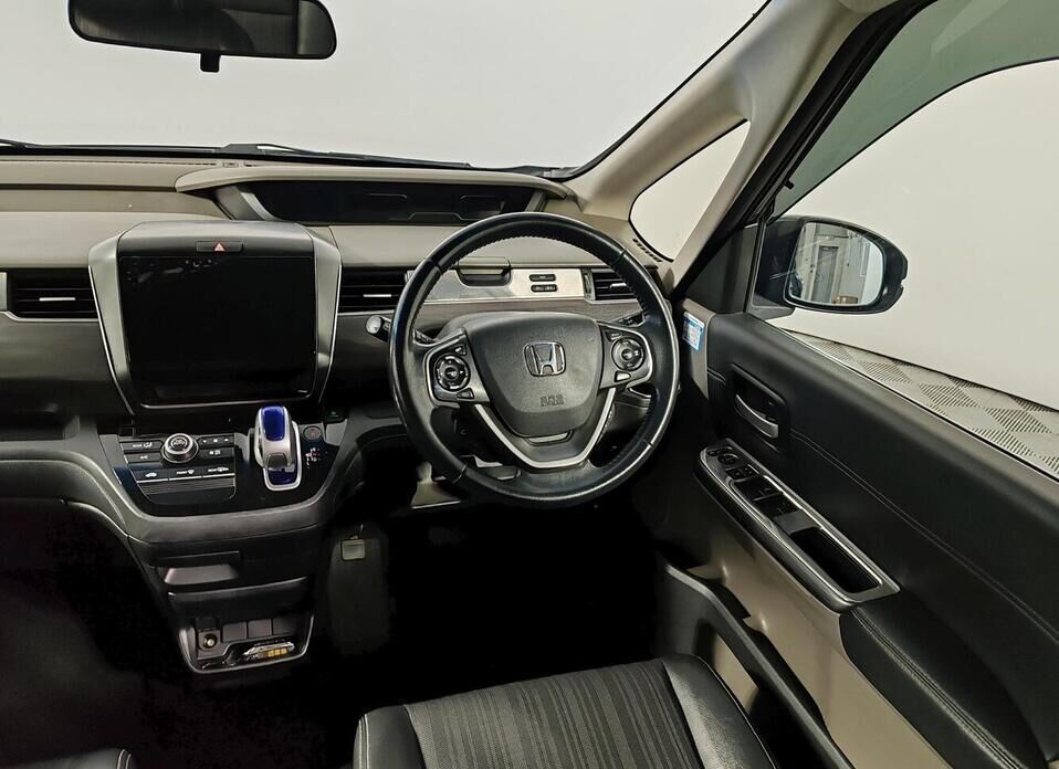 Honda Freed, II 1.5hyb AMT (110 л.с.)