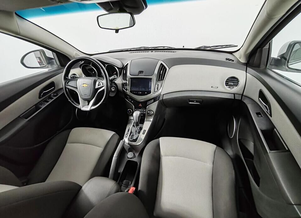 Chevrolet Cruze 1.8 AT (141 л.с.)