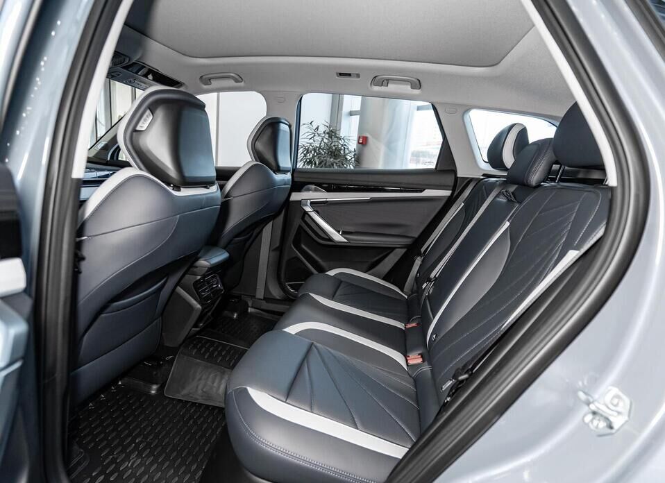 Geely Atlas, II 2.0 AT (200 л.с.) 4WD