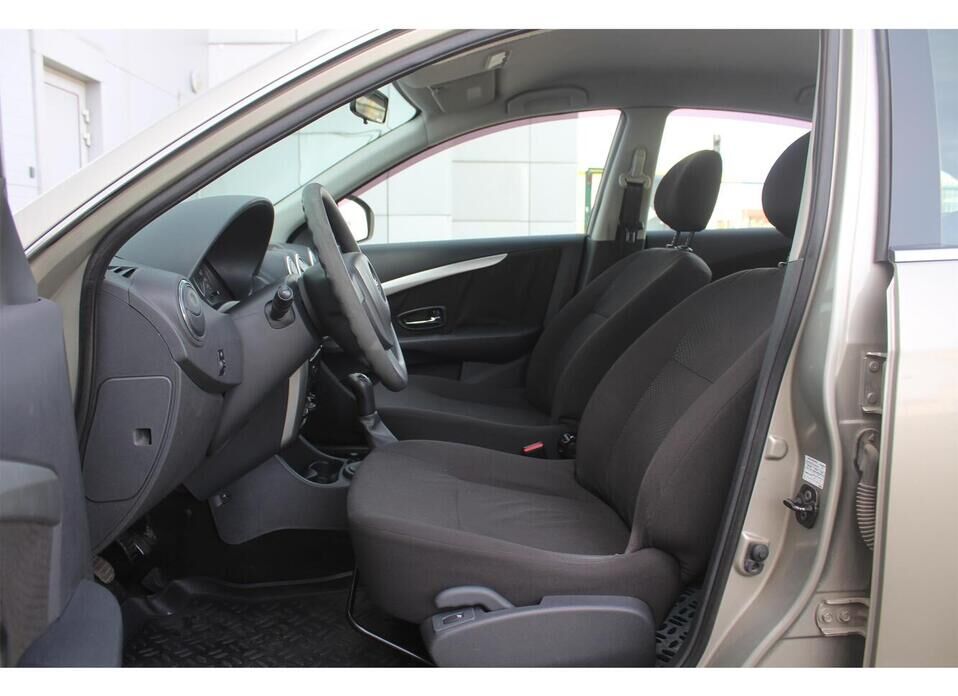 Nissan Almera, III (G15) 1.6 MT (102 л.с.)