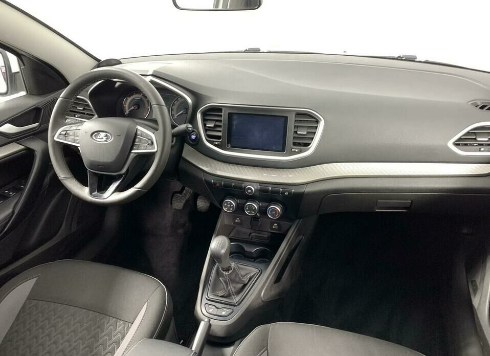 LADA (ВАЗ) Vesta 1.6 MT (106 л.с.)