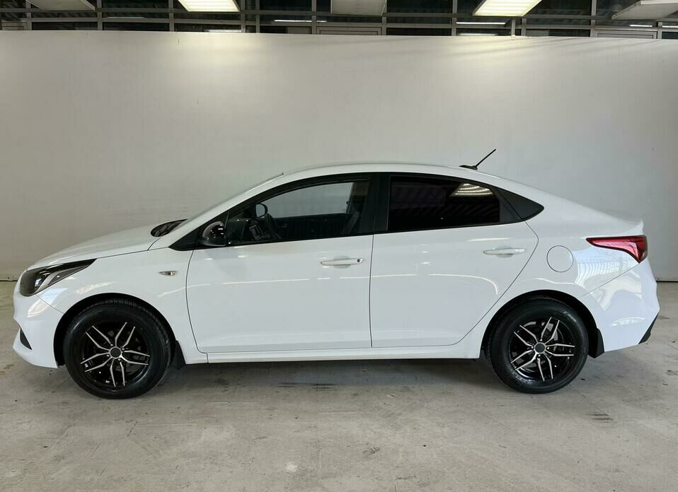 Hyundai Solaris 1.6 AT (123 л.с.)