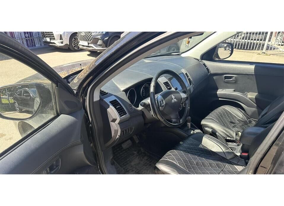 Mitsubishi Outlander, II Рестайлинг 2.0 CVT (147 л.с.)