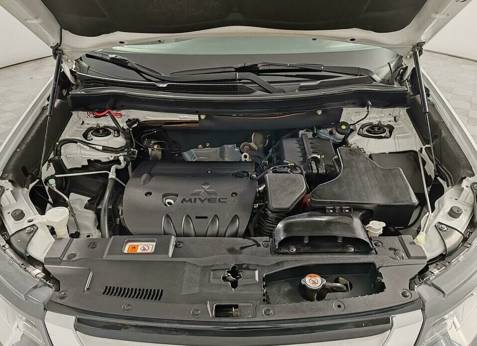 Mitsubishi Outlander 2.4 CVT (167 л.с.) 4WD