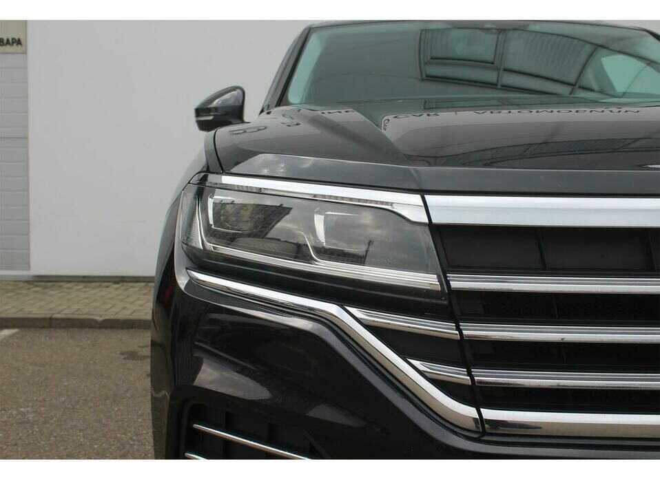 Volkswagen Touareg 3.0d AT (249 л.с.) 4WD