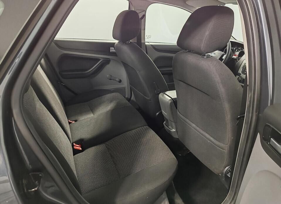 Ford Focus, II Рестайлинг 1.6 AT (100 л.с.)