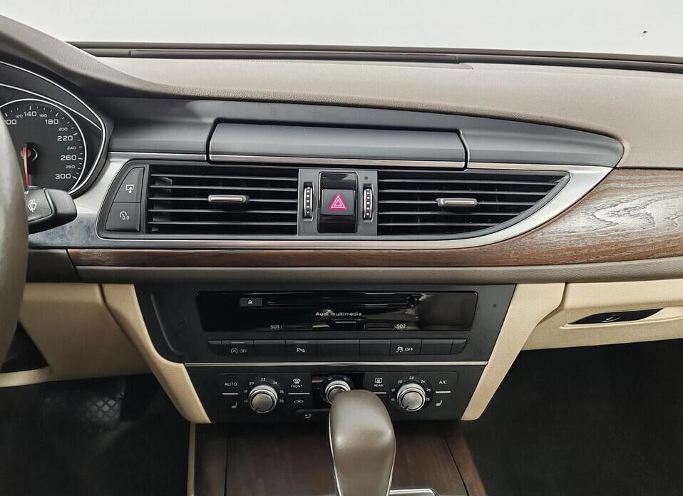Audi A6, IV (C7) Рестайлинг 1.8 AMT (190 л.с.)