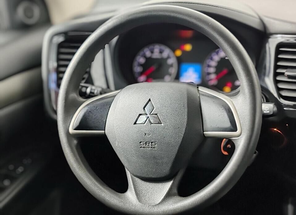 Mitsubishi Outlander, III Рестайлинг 2 2.0 CVT (146 л.с.)