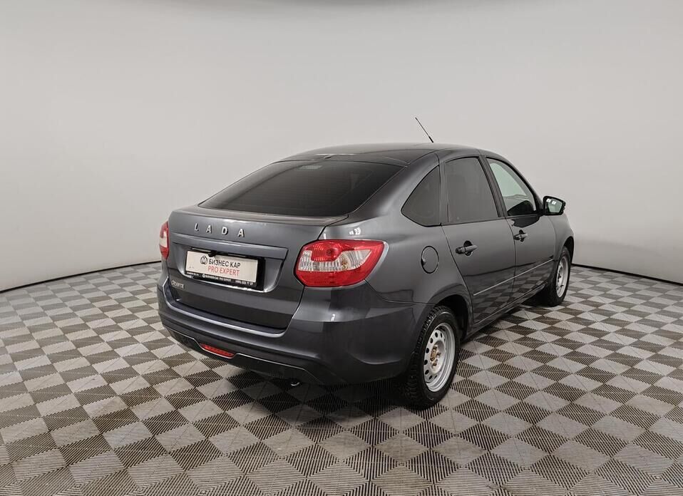 LADA (ВАЗ) Granta, I Рестайлинг 1.6 MT (90 л.с.)