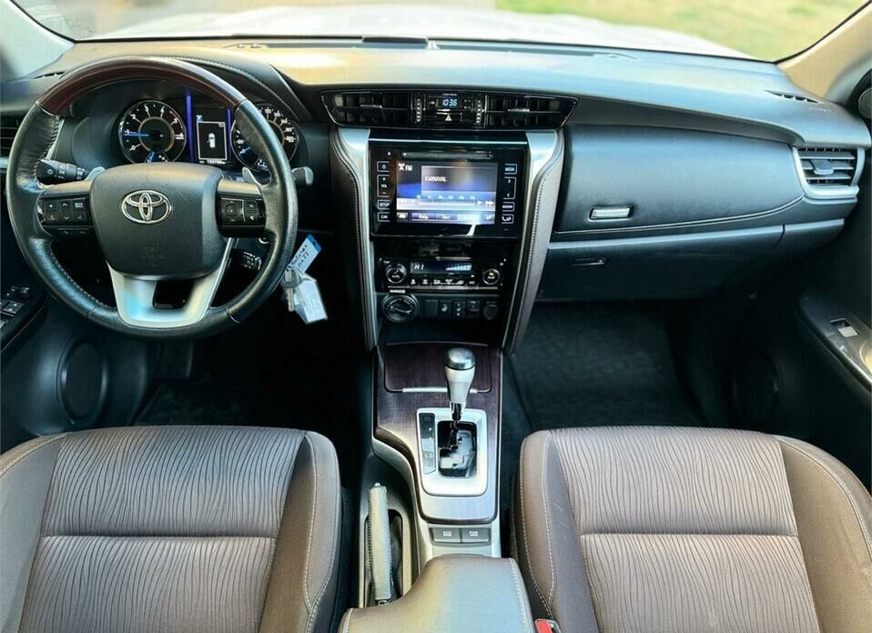 Toyota Fortuner 2.8d AT (177 л.с.) 4WD