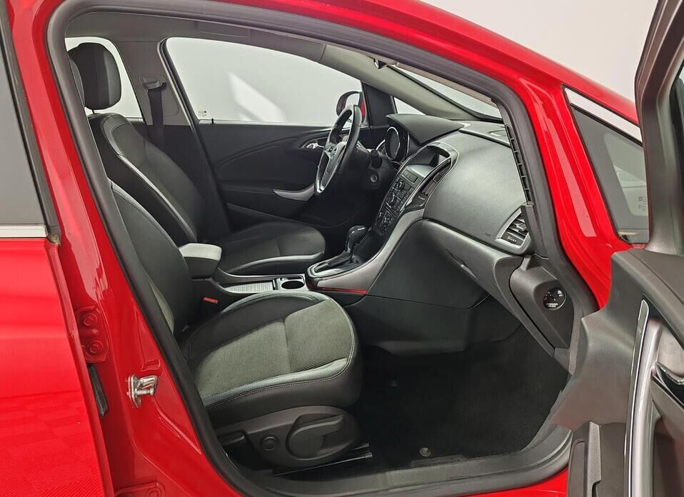 Opel Astra, J Рестайлинг 1.4 AT (140 л.с.)