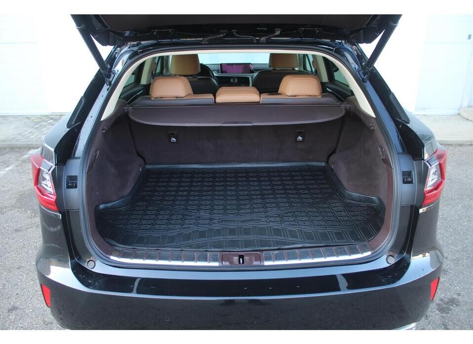 Lexus RX, IV 300 2.0 AT (238 л.с.) 4WD