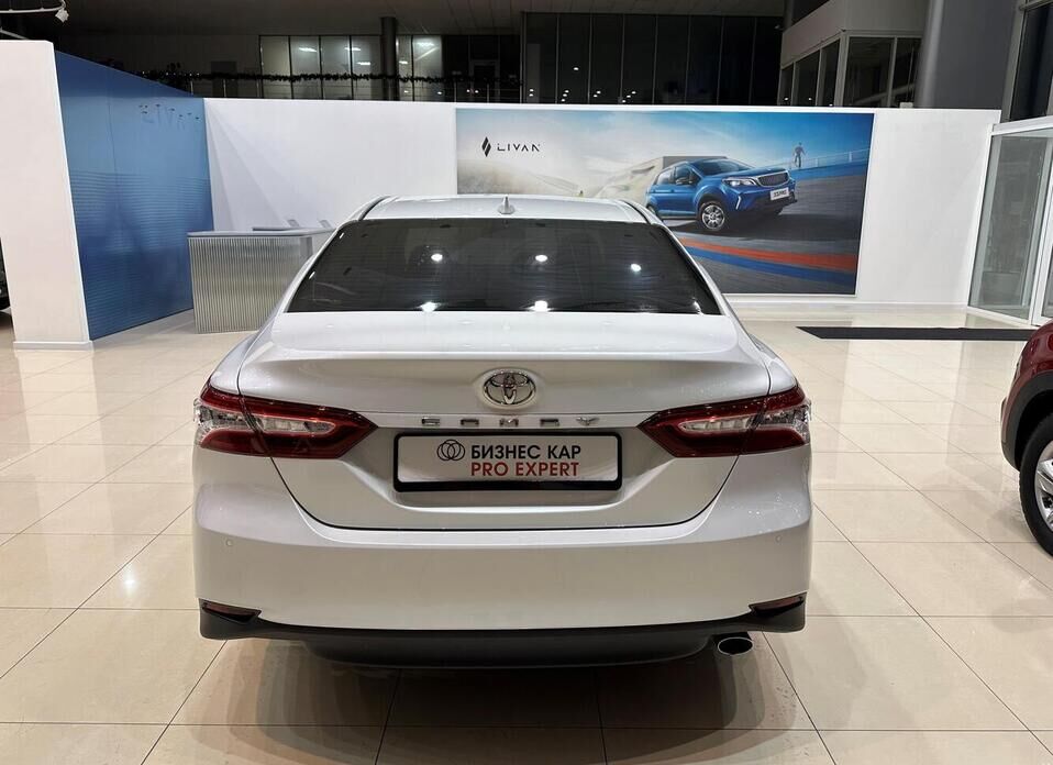 Toyota Camry, VIII (XV70) 2.5 AT (181 л.с.)