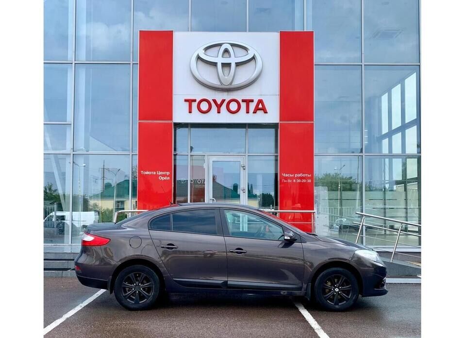 Renault Fluence 1.6 MT (106 л.с.)